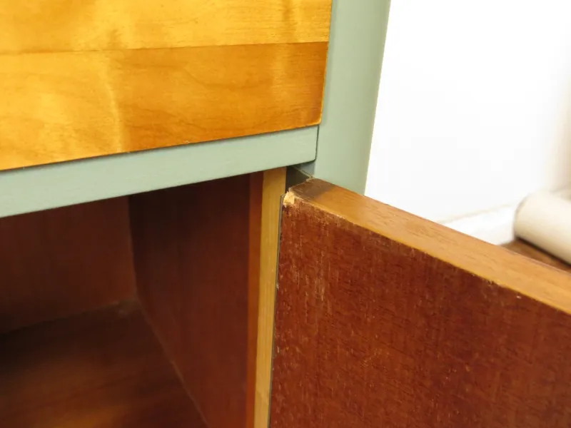 Sale Pamono Vintage Bedside Tables, 1950s, Set of 2