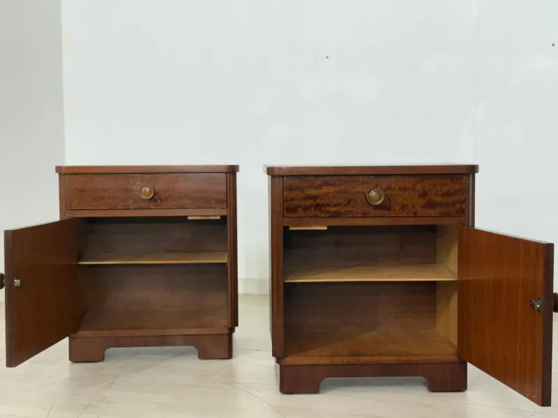 Pamono Vintage Bedside Tables, Set of 2> Nightstands