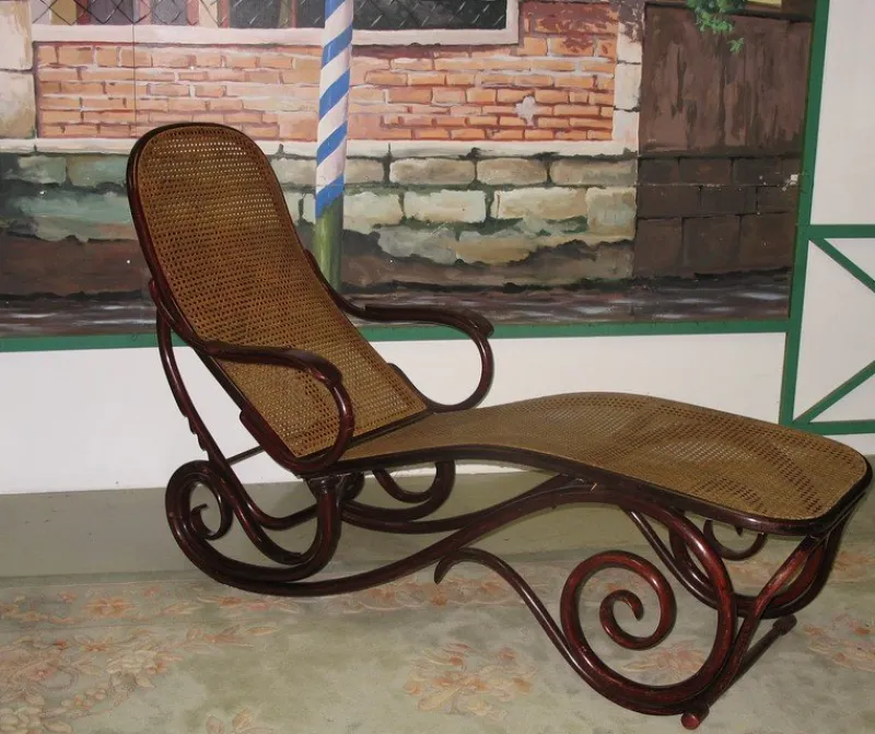 Outlet Pamono Vintage Beech, Mahogany, and Cane Chaise Lounge from Thonet