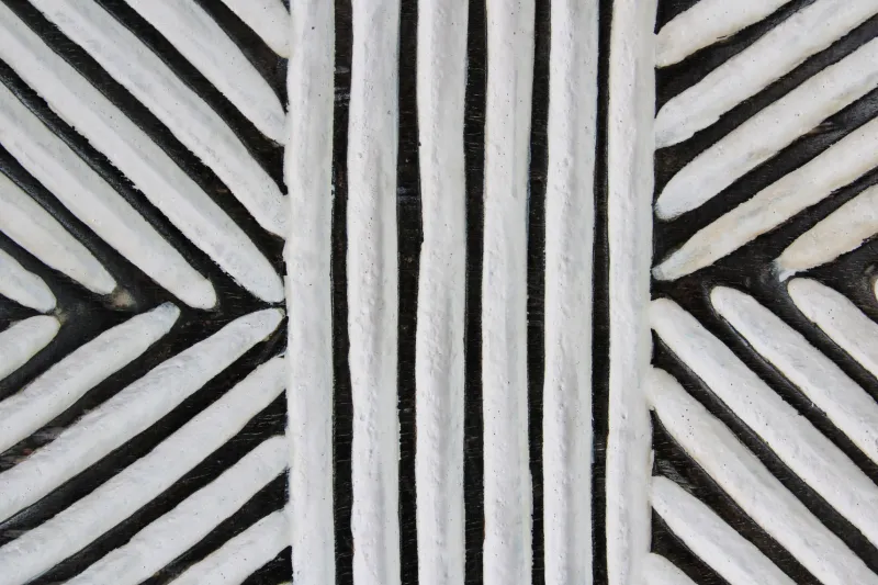 Outlet Pamono Vintage Black and White Zulu Shield, 1990s