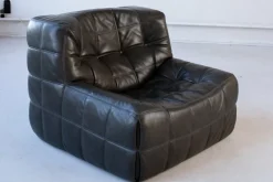 Pamono Vintage Black Leather Kashima Living Room Set by Michel Ducaroy for Ligne Roset, 1976, Set of 3><noscript><img width=