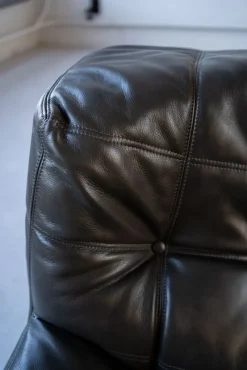 Pamono Vintage Black Leather Kashima Living Room Set by Michel Ducaroy for Ligne Roset, 1976, Set of 3><noscript><img width=