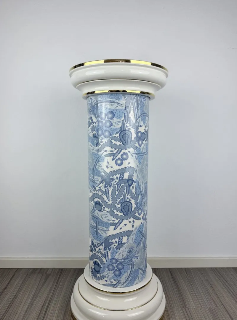 Pamono Vintage Blue and White Porcelain Column Stand with Gold Trim, 1960s> Pedestals And Columns