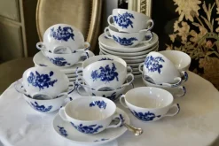 Online Pamono Vintage Blue Flowers Soup Bouillon Cup and Saucers from Royal Copenhagen, 1985, Set of 14