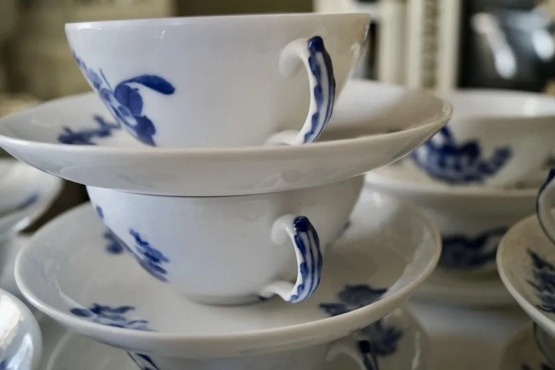 Online Pamono Vintage Blue Flowers Soup Bouillon Cup and Saucers from Royal Copenhagen, 1985, Set of 14