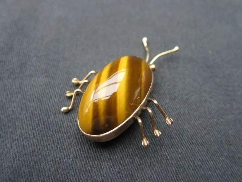 Pamono Vintage Brooch in 14 Karat Gold with Tiger Eye Stone> Brooches