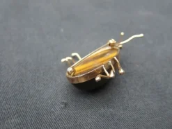 Pamono Vintage Brooch in 14 Karat Gold with Tiger Eye Stone><noscript><img width=