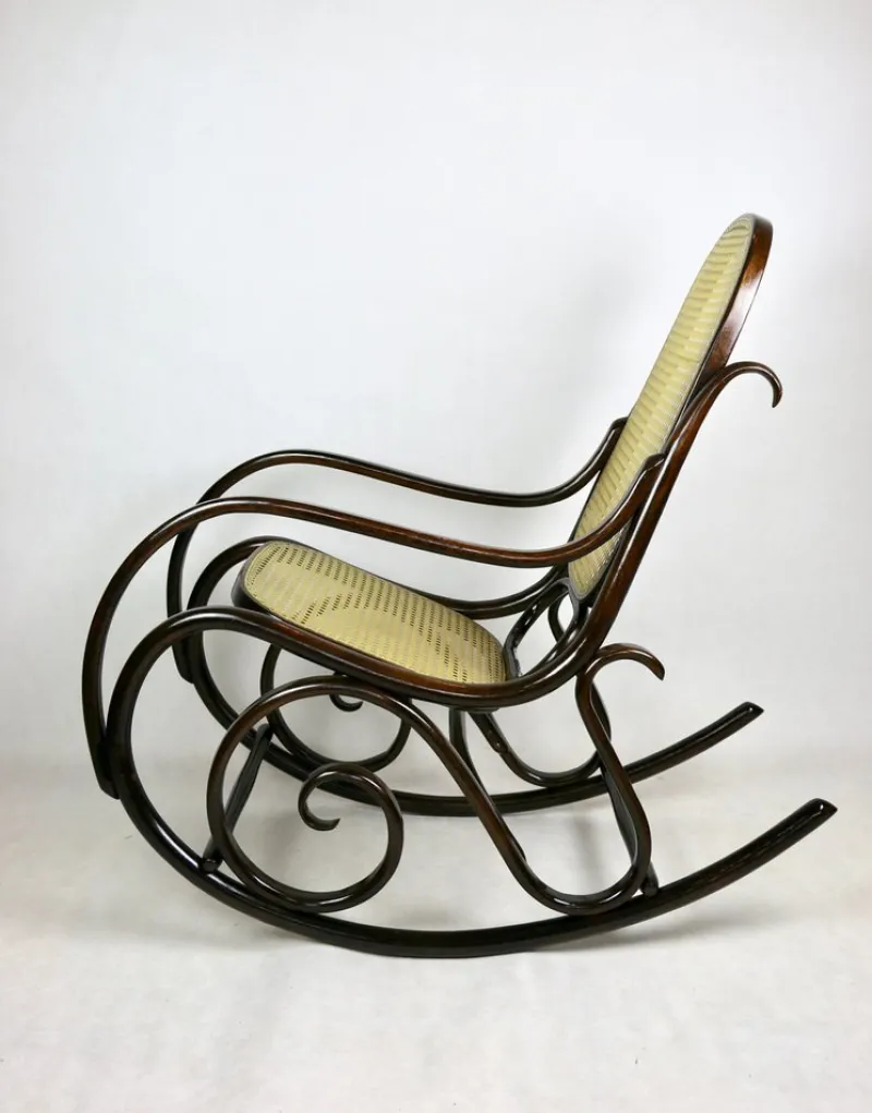 Pamono Vintage Brown Rocking Chair attributed to Michael Thonet> Rocking Chairs