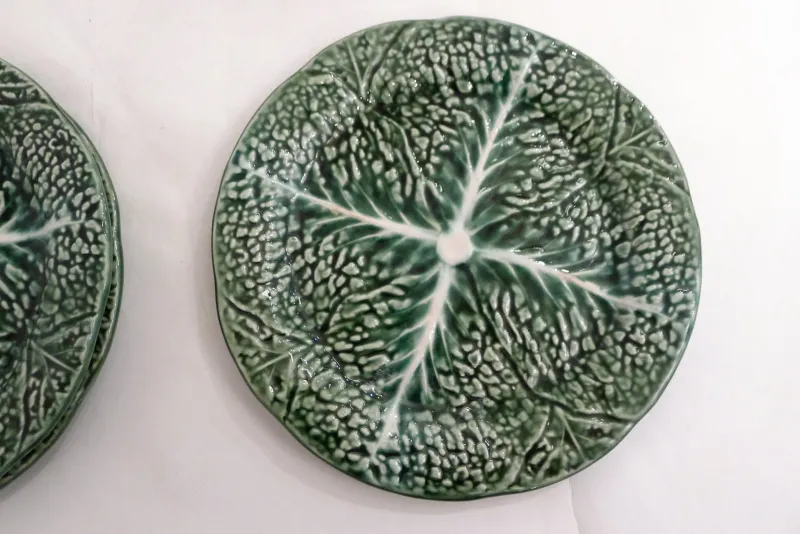 Pamono Vintage Cabbage Leaf Dinner Plates in Portugal Slipware, 1960s, Set of 5> Dinner Plates & Bowls