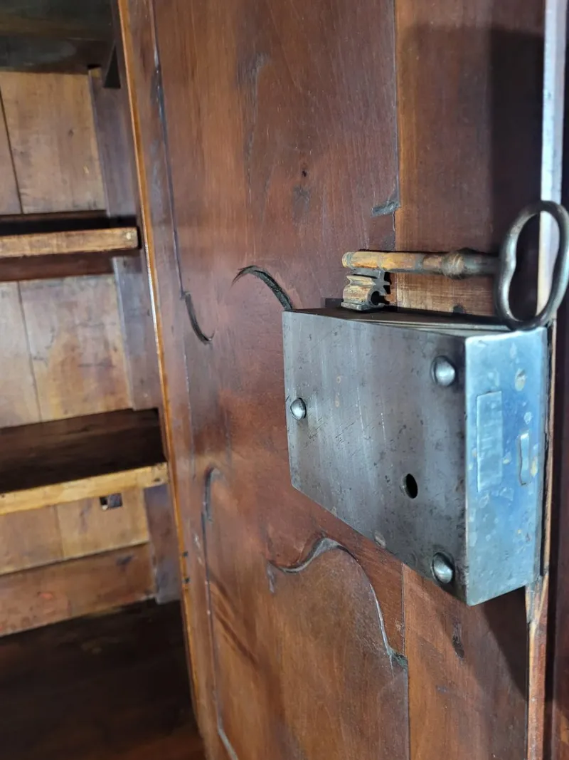 Pamono Vintage Cabinet in Cherry Wood> Cabinets & Wardrobes