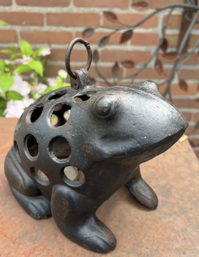 Pamono Vintage Cast Iron Frog Lantern Incense Candleholder, 1970s> Garden Accessories