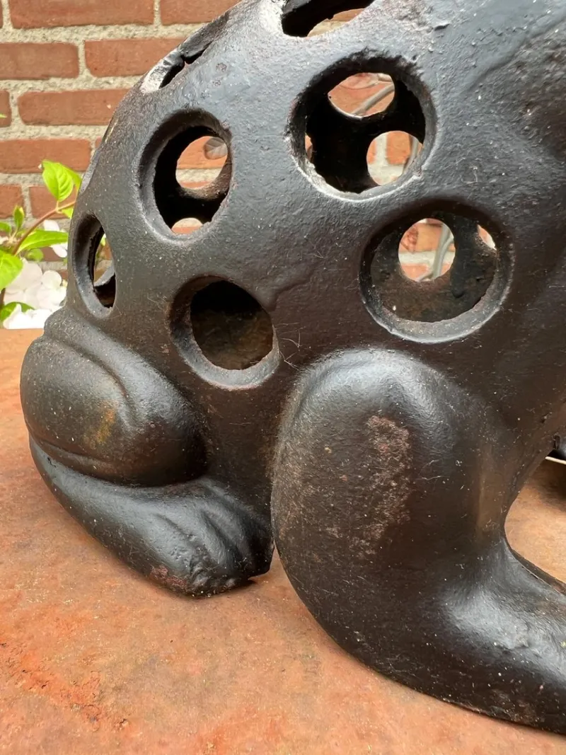 Pamono Vintage Cast Iron Frog Lantern Incense Candleholder, 1970s> Garden Accessories