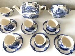 Pamono Vintage Castles Blue Edit Coffee Chocolate Tea Set from Johnson Brothers Bros, 1950s, Set of 15><noscript><img width=