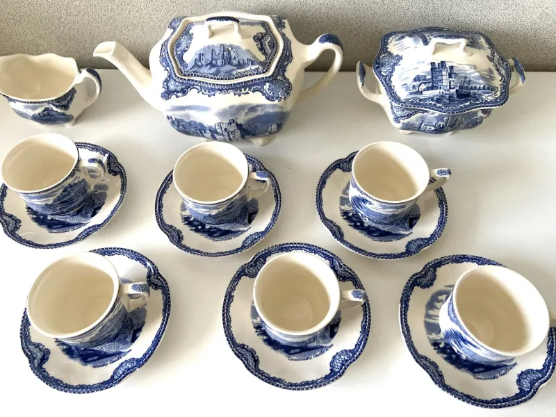 Pamono Vintage Castles Blue Edit Coffee Chocolate Tea Set from Johnson Brothers Bros, 1950s, Set of 15> Coffee & Tea Service
