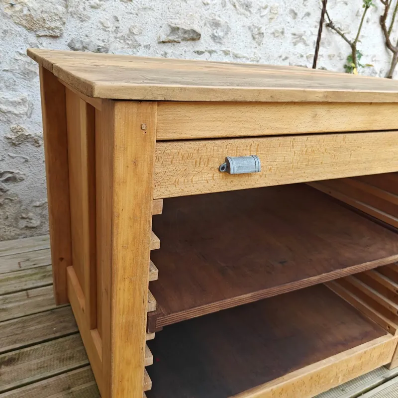 Pamono Vintage Central Island, 1940s> Worktables & Workbenches