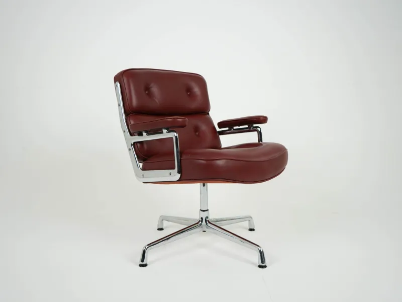 Sale Pamono Vintage Charles Eames Lobby Chair ES108 by Herman Miller for Vitra, 1970s