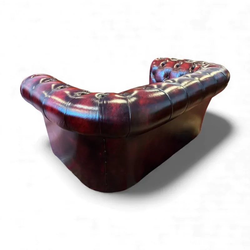 Pamono Vintage Chesterfield Two-Seater Sofa in Leather> Couches & Sofas