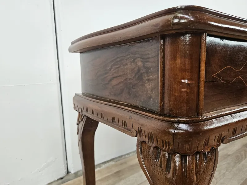 Pamono Vintage Chippendale Style Dressing Table in Walnut with Brass Handles, 1930s> Dressing Tables