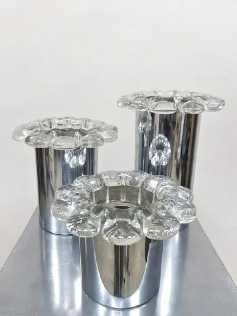 Pamono Vintage Chrome and Glass Flower Wall Sconces, 1970s, Set of 3> Wall Lights & Sconces