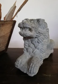 Pamono Vintage Concrete Lion Garden Statue><noscript><img width=