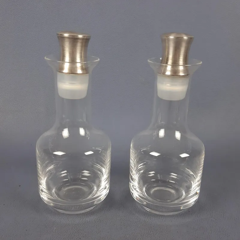 Pamono Vintage Crystal and Silver-Plated Metal Oil and Vinegar with Salt and Pepper Set, 1970s, Set of 5> Dinnerware Accessories