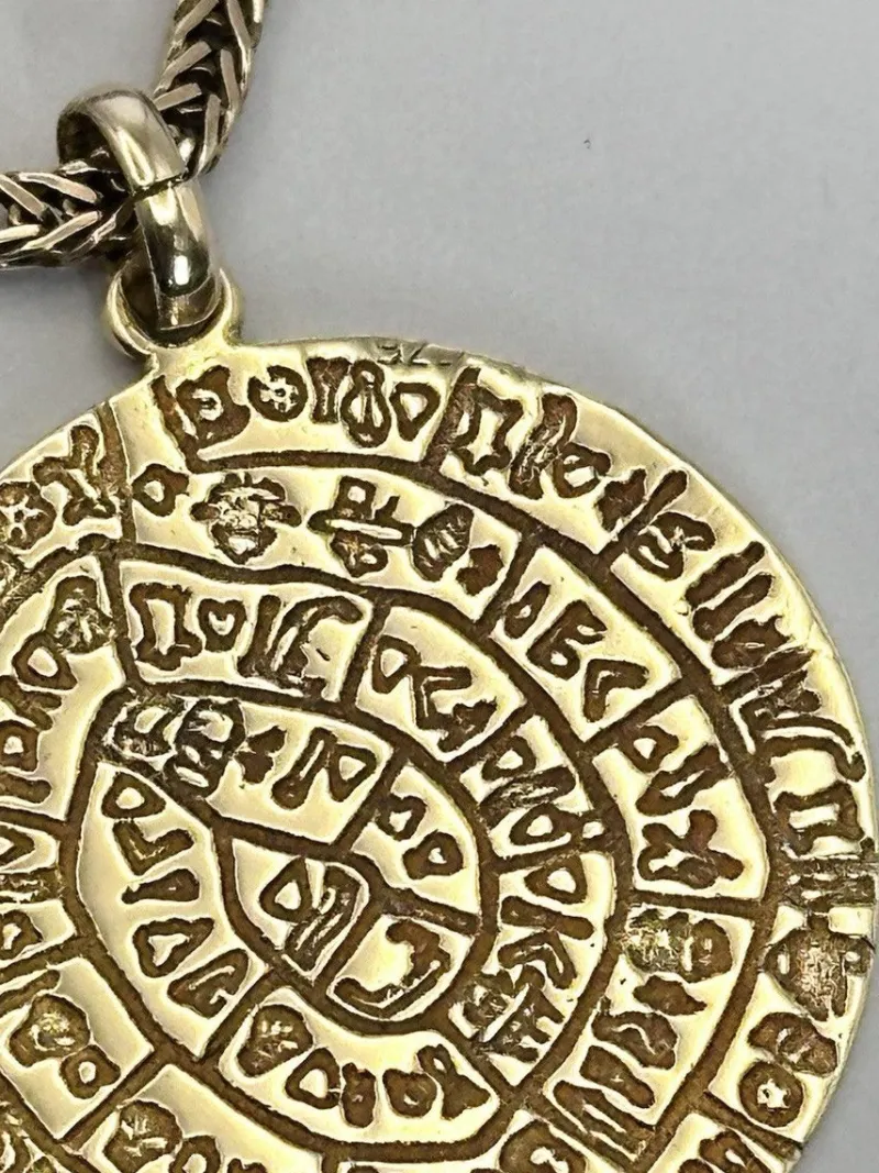 Pamono Vintage 9ct 375 Yellow Gold Ancient Greek Phaistos Disc Necklace> Necklaces