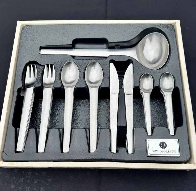 Pamono Vintage Cutlery Set by Guy Degrenne, 1974, Set of 49> Dinnerware Accessories