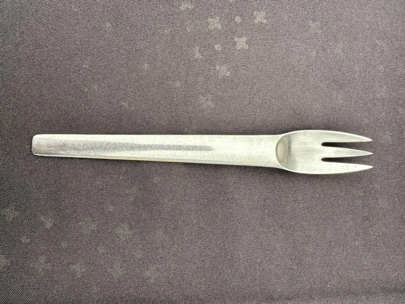 Pamono Vintage Cutlery Set by Guy Degrenne, 1974, Set of 49> Dinnerware Accessories