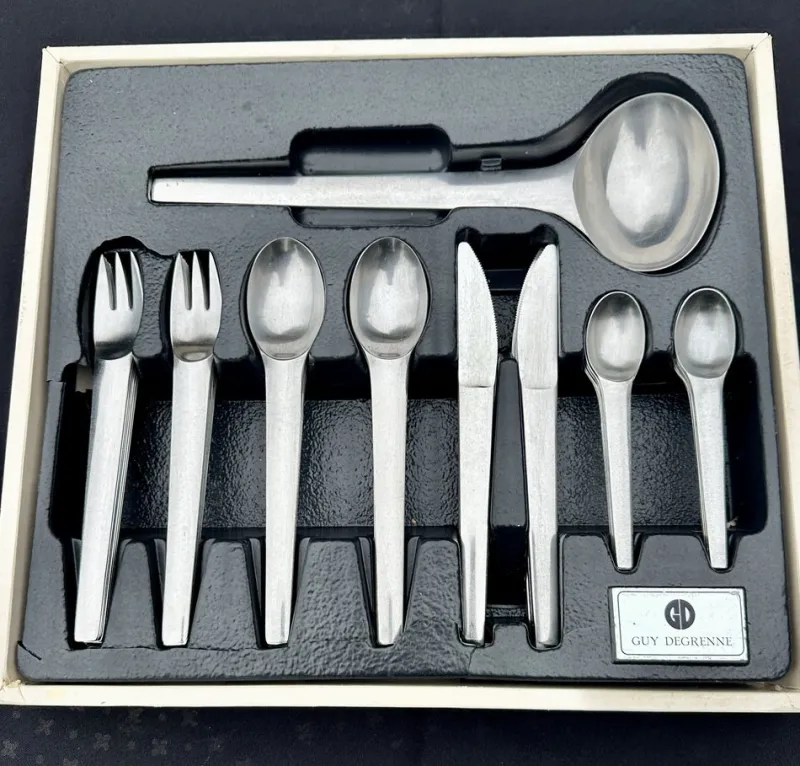 Pamono Vintage Cutlery Set by Guy Degrenne, 1974, Set of 49> Dinnerware Accessories