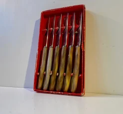 Pamono Vintage Danish Butter Knives by Jens Harald Quistgaard for Raadvad, 1950s, Set of 6> Cutlery & Serving Utensils