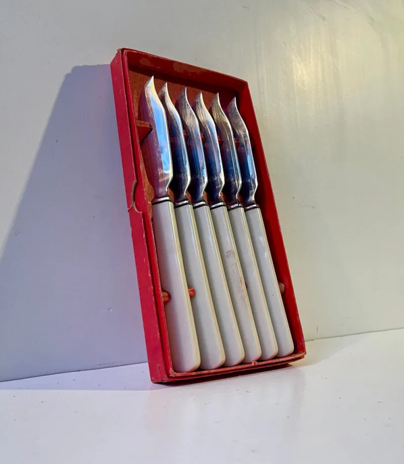 Hot Pamono Vintage Danish Fish Knives by Kay Bojesen for USC Copenhagen, 1950s, Set of 6