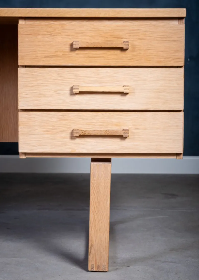 Discount Pamono Vintage Danish Oak Desk by Henning Jensen & Torben Valeur for Dyrlund, 1960s