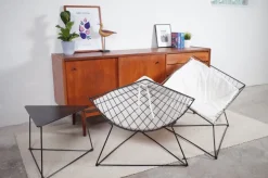 Sale Pamono Vintage Danish Oti Side Chairs with Wire Frame & Side Table by Niels Gammelgaard for Ikea, 1980s, Set of 3