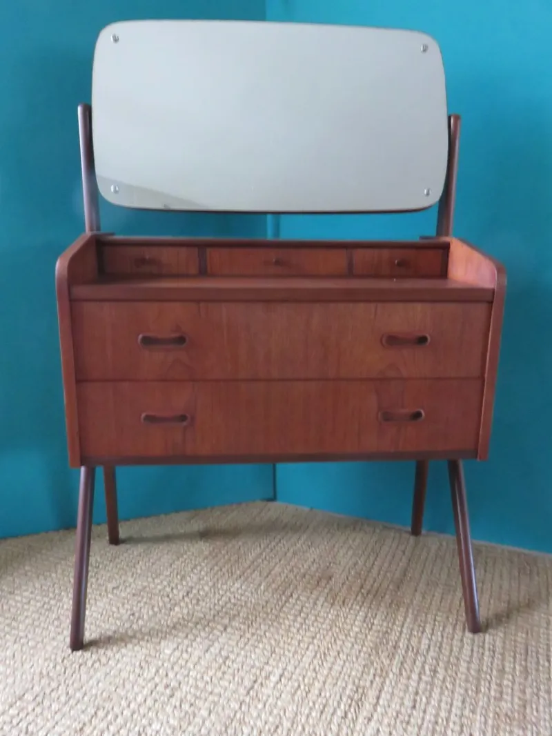 Pamono Vintage Danish Teak Dressing Table, 1960s> Dressing Tables