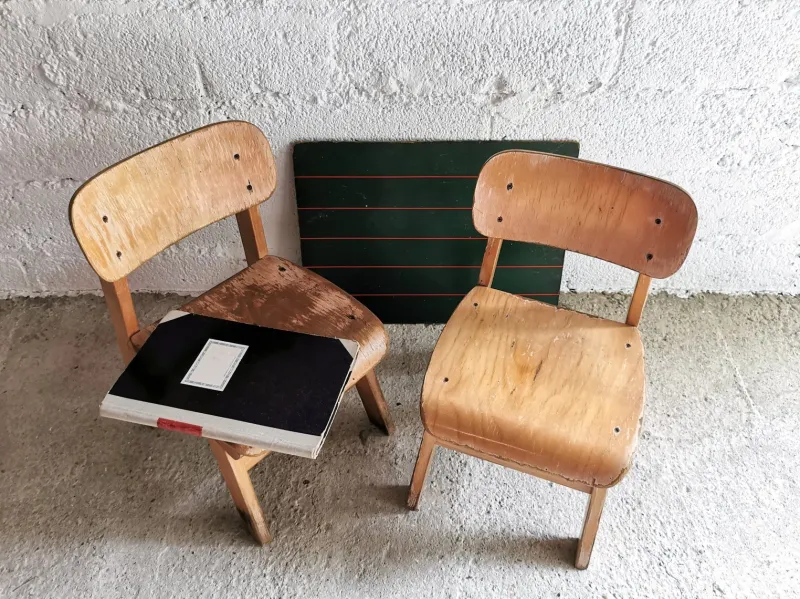 Sale Pamono Vintage Design School Chairs by Eibe for Children, Germany, 1960s, Set of 2