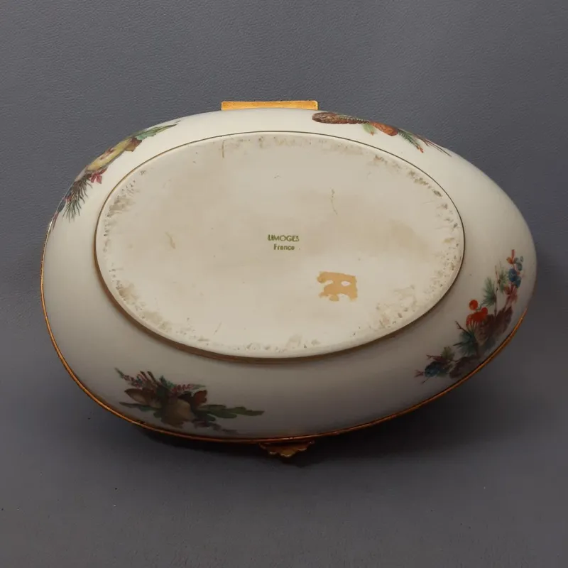 Sale Pamono Vintage Egg-Shaped Box in Porcelain from Limoges, 1960s