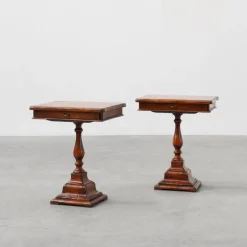 Pamono Vintage English Nightstands, 1950s, Set of 2> Nightstands