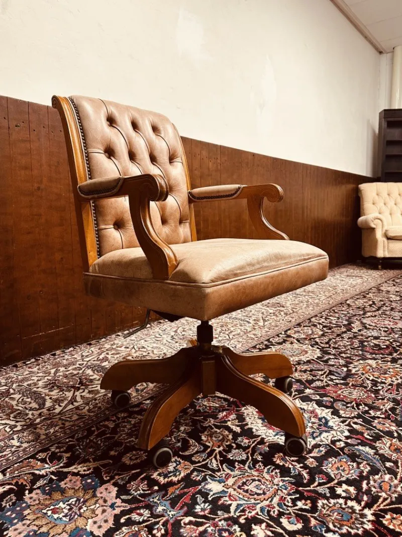 New Pamono Vintage English President Chair