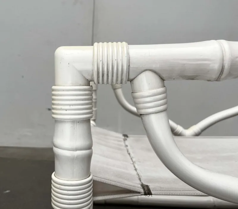 Pamono Vintage Faux Bamboo Lounge Chairs and Table from Kettal, Spain, 1980s, Set of 3