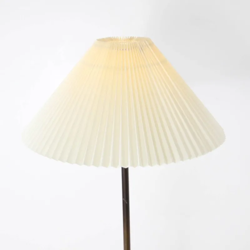 Pamono Vintage Floor Lamp in Brass and Wood, 1970s> Floor Lamps