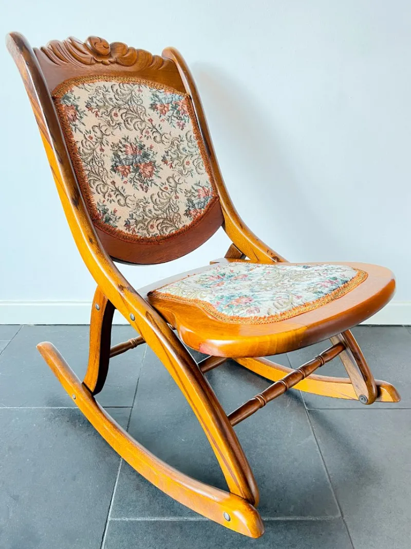 Pamono Vintage Folding Rocking Chair with Gobelin, 1950s> Rocking Chairs
