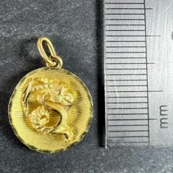 Pamono Vintage French 18 Karat Yellow Gold Capricorn Zodiac Charm Pendant, 1960s><noscript><img width=