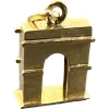 Pamono Vintage French 18 Karat Yellow Gold Arc de Triomphe Charm Pendant, 1950s