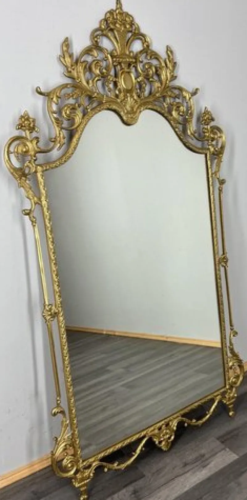 Pamono Vintage French Brass Console Table with Marble Top and Mirror, Set of 2> Console Tables