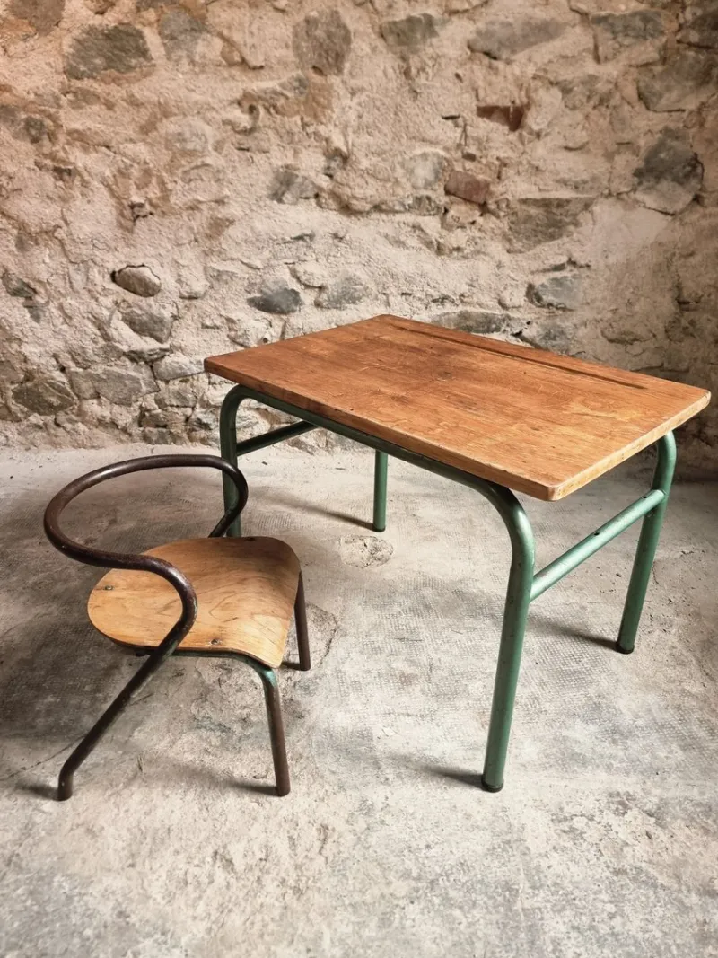 Sale Pamono Vintage French Children's Desk and Chair Set, 1950s, Set of 2