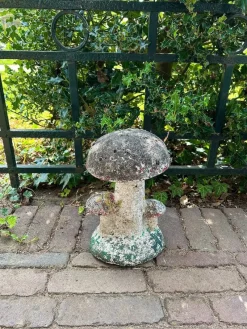 Pamono Vintage French Concrete Stone Garden Mushroom, 1950s><noscript><img width=