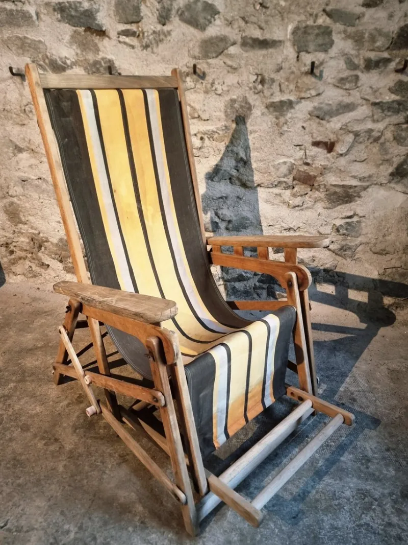 Pamono Vintage French Deck Chair in Beechwood, 1950s> Garden Seating