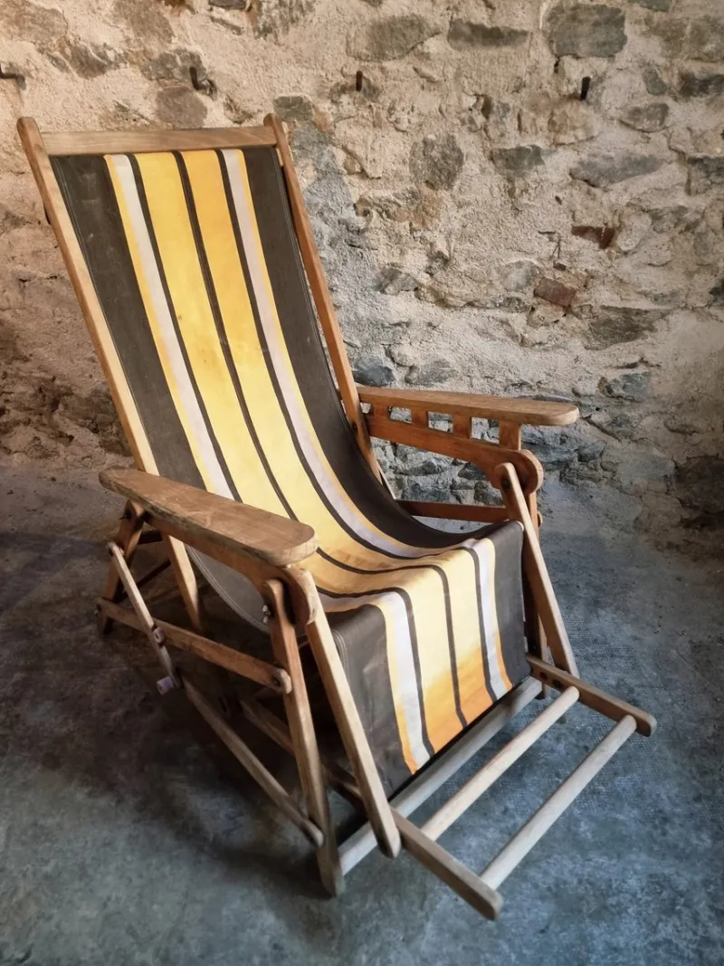 Pamono Vintage French Deck Chair in Beechwood, 1950s> Garden Seating