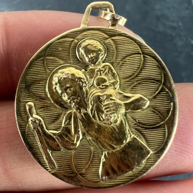Hot Pamono Vintage French Double-Sided St. Christopher Medal Pendant in 18 Karat Yellow Gold, 1960s