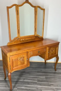 Pamono Vintage French Dressing Table with Mirror in Oak> Dressing Tables